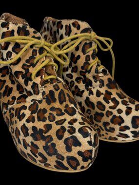 ShoeDazzle Shoes Womens 10 Lace-Up Wedge Booties Leopard Animal Print